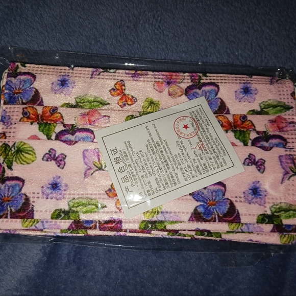 NEW! Medical Grade Cloth Disposable Face Masks in Spring Themes - Picture 6 of 8